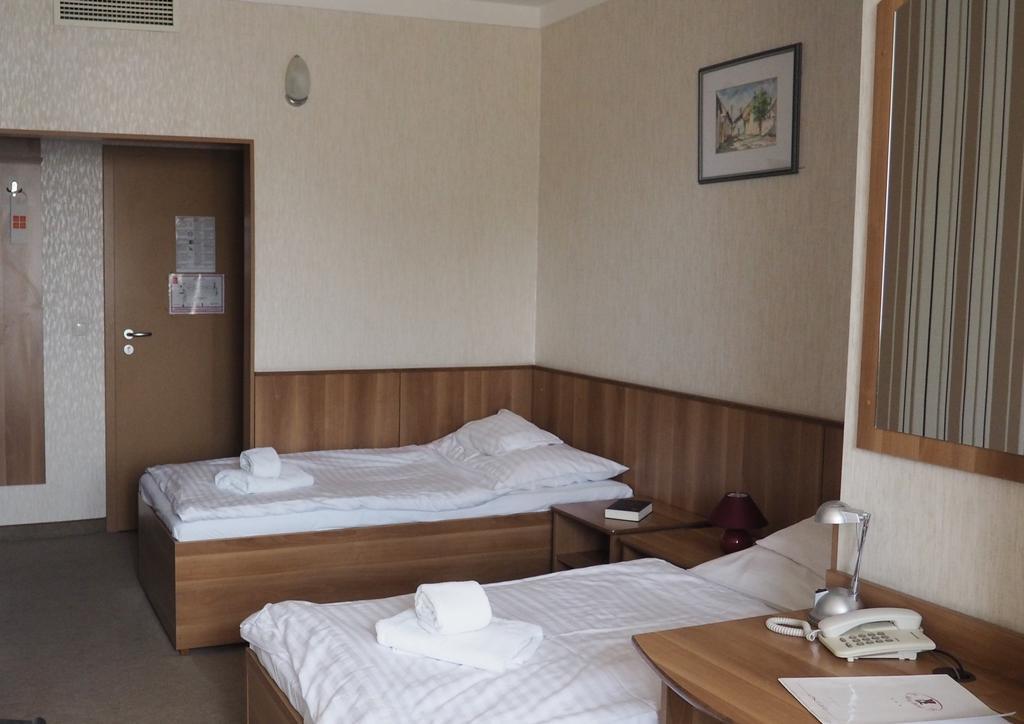 Hary Hotel Kecskemét Zimmer foto